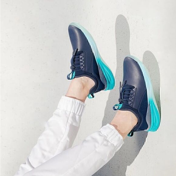 NWOB Clove Limited Edition Sneaker in Aqua Blue Size 9.5 - Picture 3 of 13